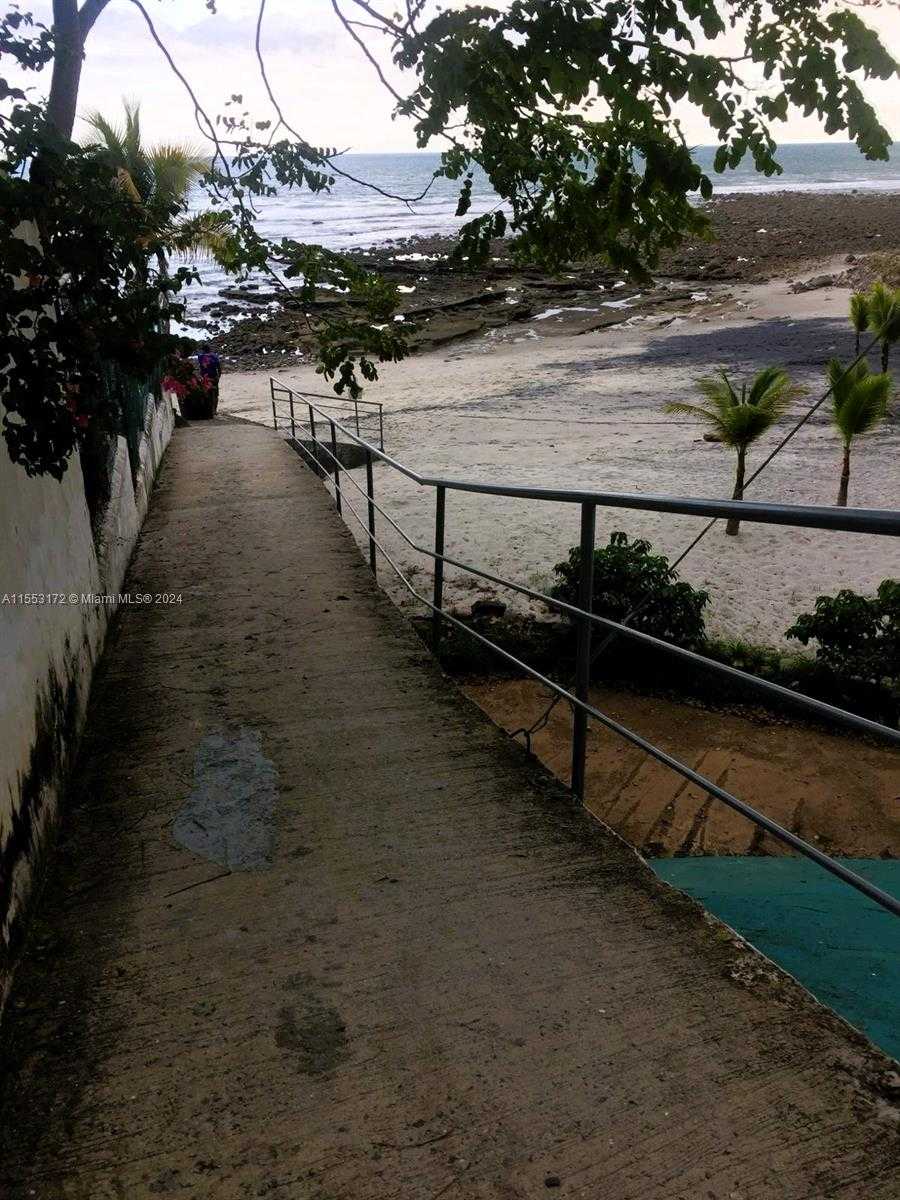 Small Image of Out of City Number 11