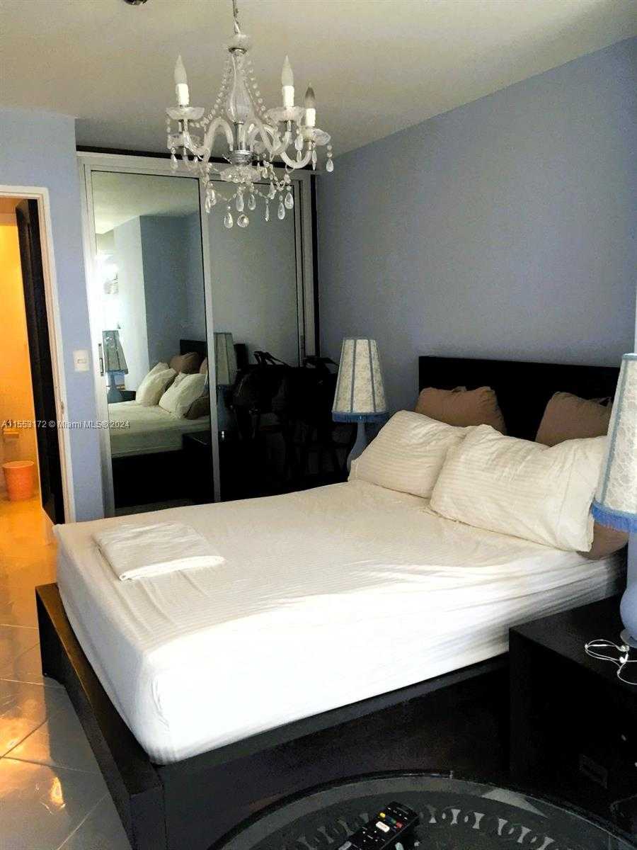 Small Image of Out of City Number 15