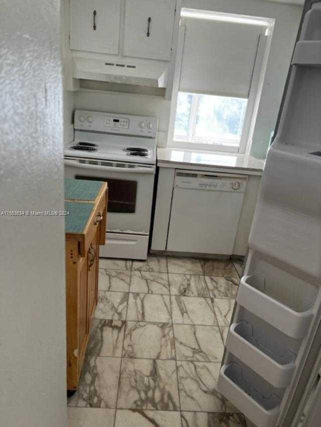 Small Image of 17560 ATLANTIC BLVD #301, Sunny Isles Beach Number 6