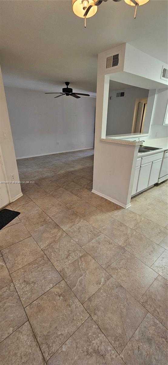 Small Image of 2622 NORTH WEST 33RD ST #2002, Oakland Park Number 14