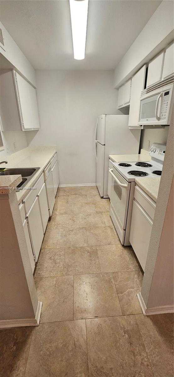 Small Image of 2622 NORTH WEST 33RD ST #2002, Oakland Park Number 15