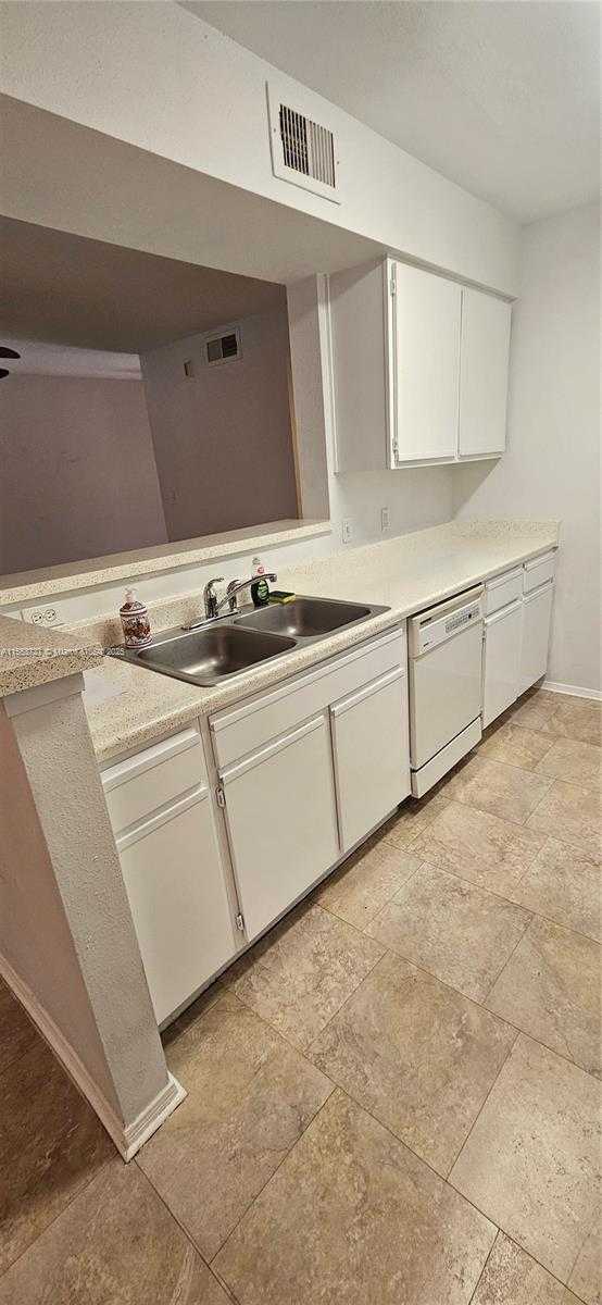 Small Image of 2622 NORTH WEST 33RD ST #2002, Oakland Park Number 16