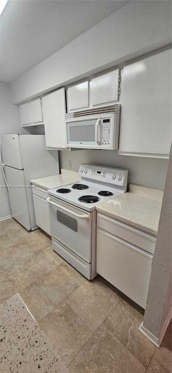 Small Image of 2622 NORTH WEST 33RD ST #2002, Oakland Park Number 17
