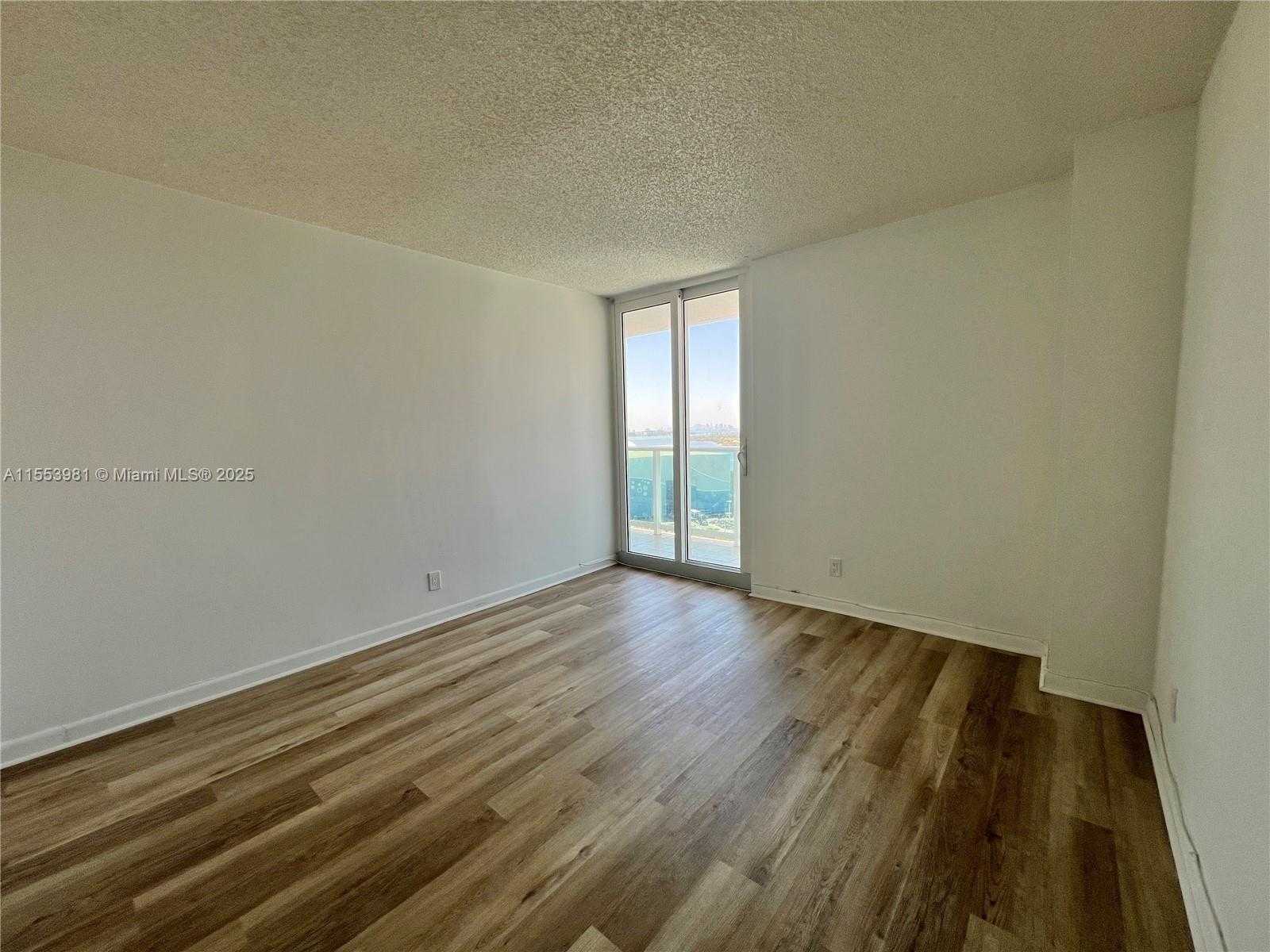 Small Image of 100 BAYVIEW DR #1418, Sunny Isles Beach Number 18