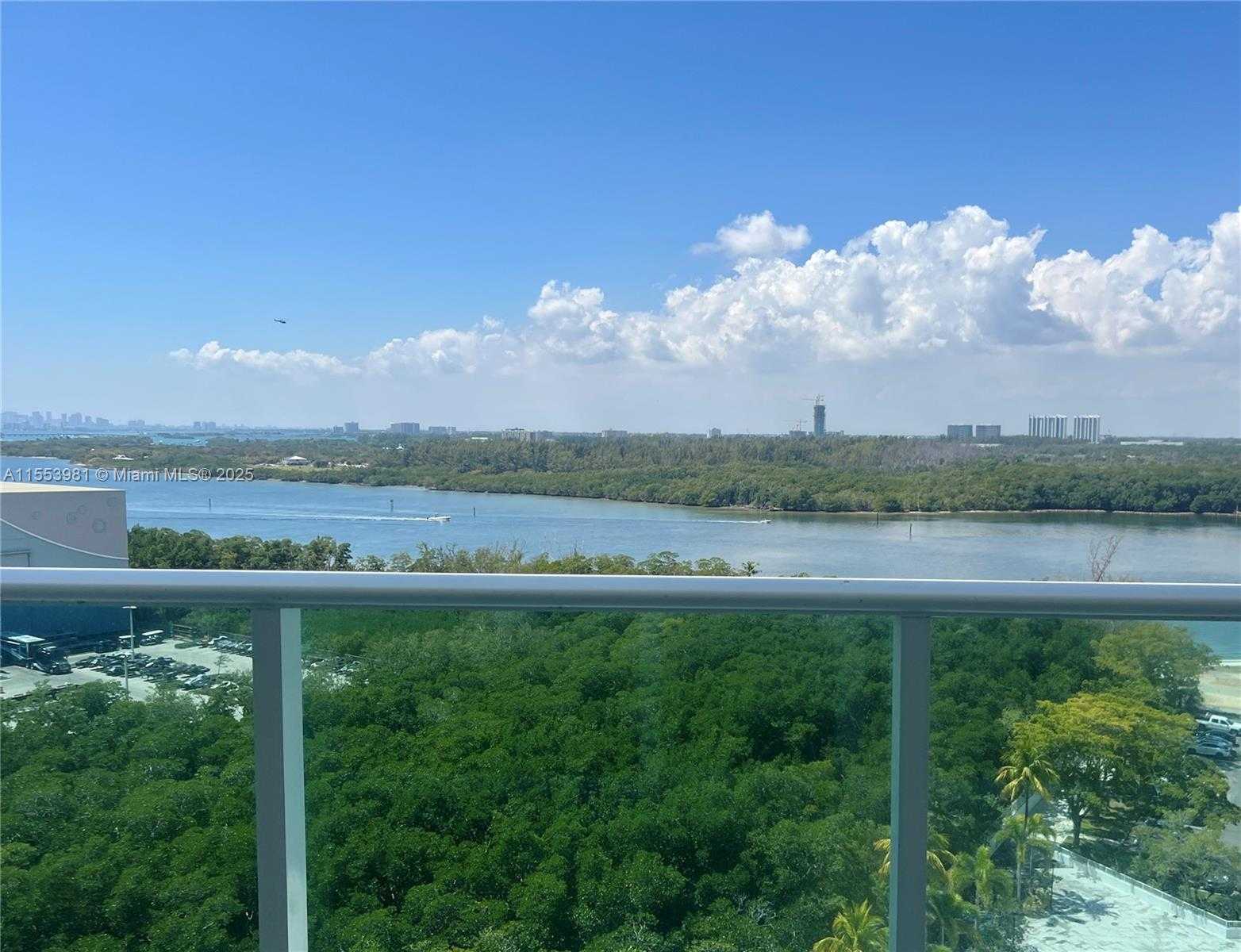 Small Image of 100 BAYVIEW DR #1418, Sunny Isles Beach Number 31