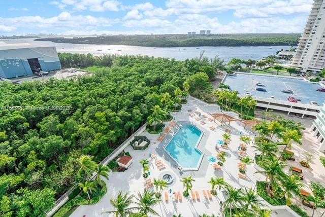Small Image of 100 BAYVIEW DR #1418, Sunny Isles Beach Number 41