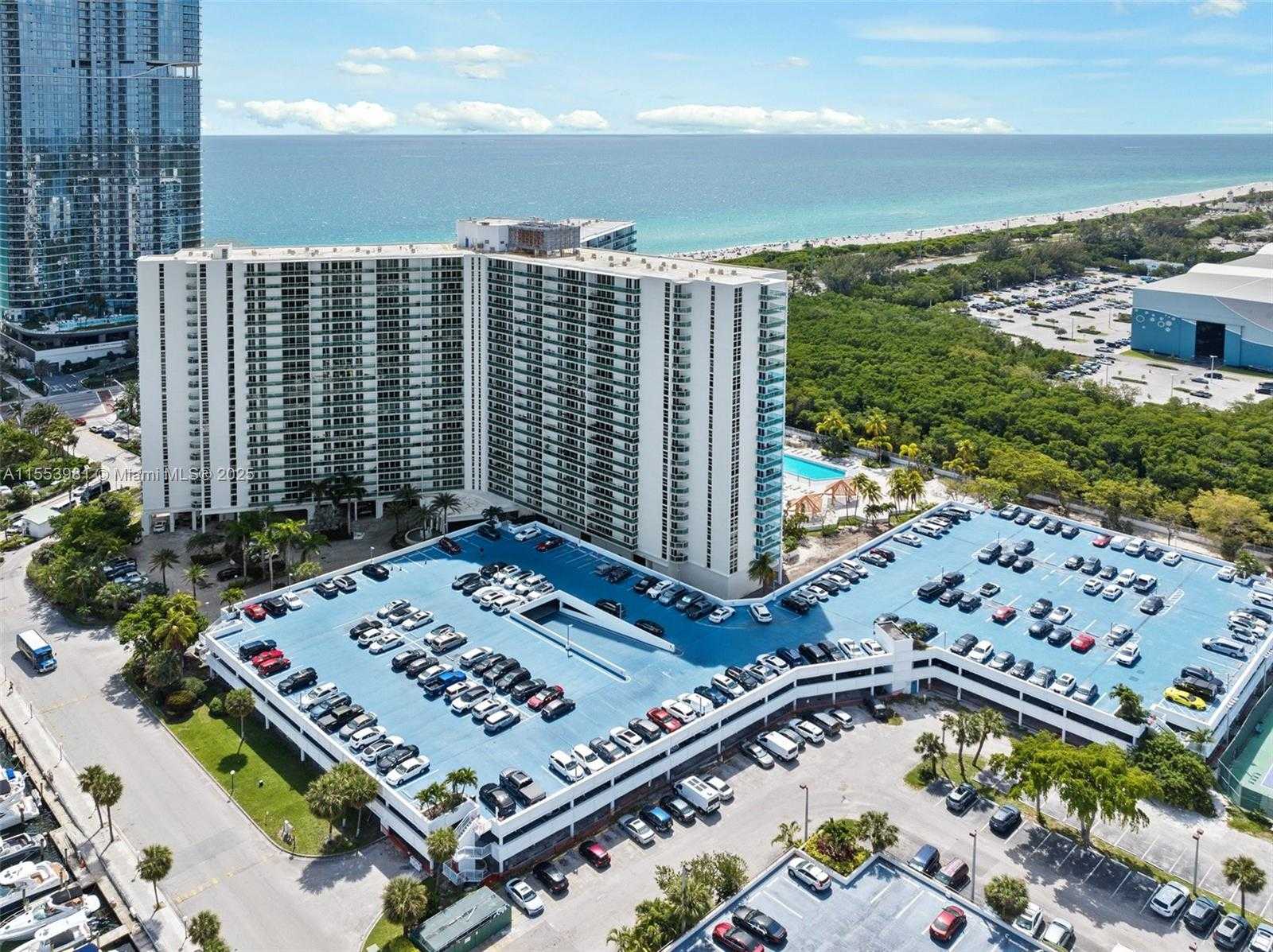 Small Image of 100 BAYVIEW DR #1418, Sunny Isles Beach Number 43