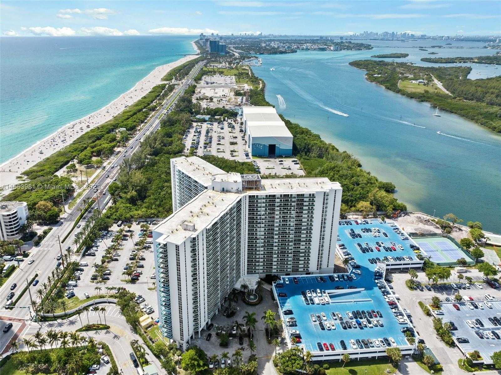 Small Image of 100 BAYVIEW DR #1418, Sunny Isles Beach Number 44
