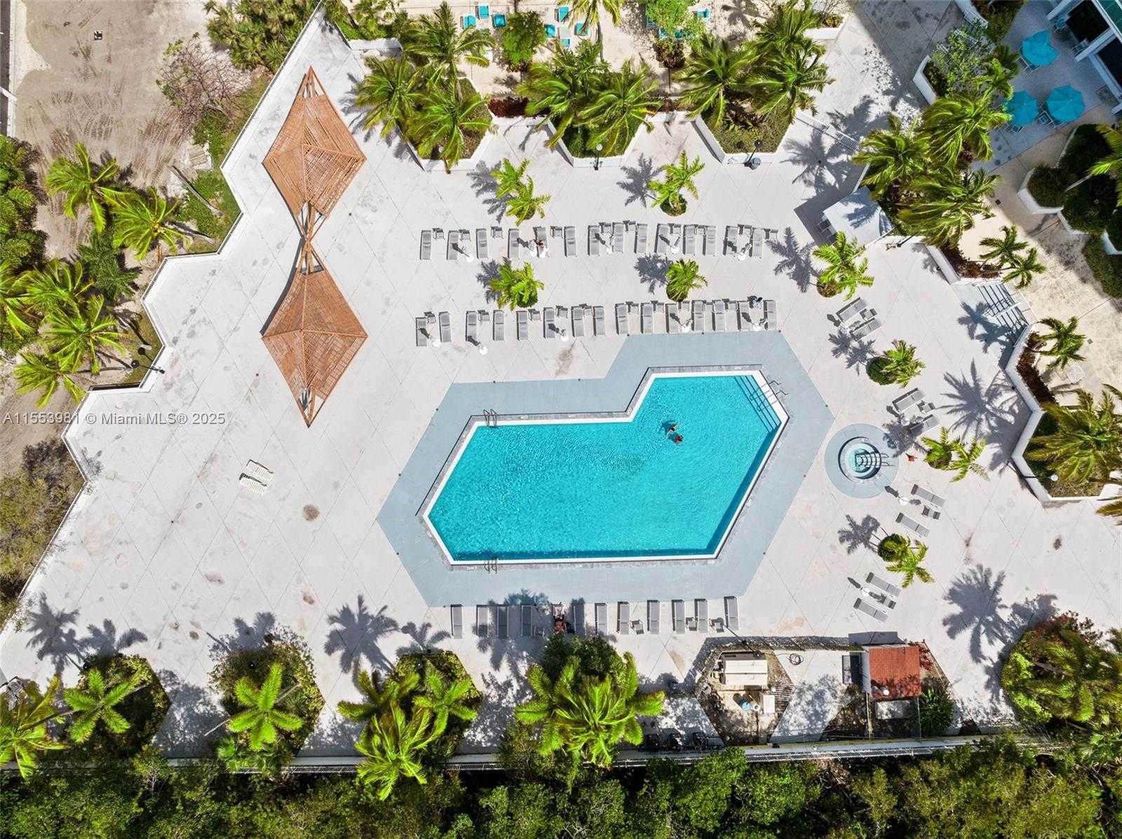 Small Image of 100 BAYVIEW DR #1418, Sunny Isles Beach Number 45