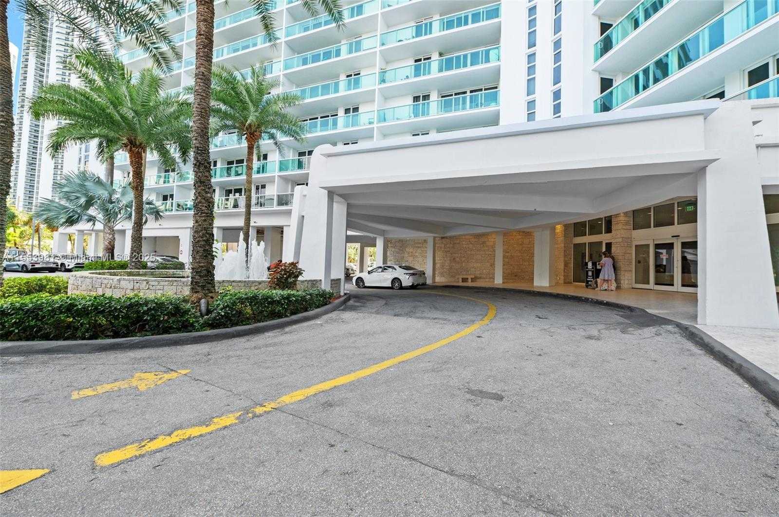 Small Image of 100 BAYVIEW DR #1418, Sunny Isles Beach Number 56