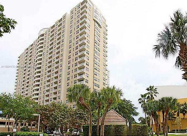 Small Image of 770 CLAUGHTON ISLAND DR #PH-29, Miami Number 6