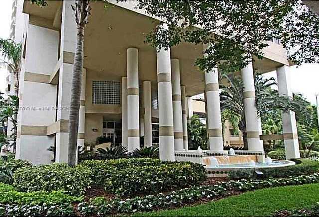 Small Image of 770 CLAUGHTON ISLAND DR #PH-29, Miami Number 9