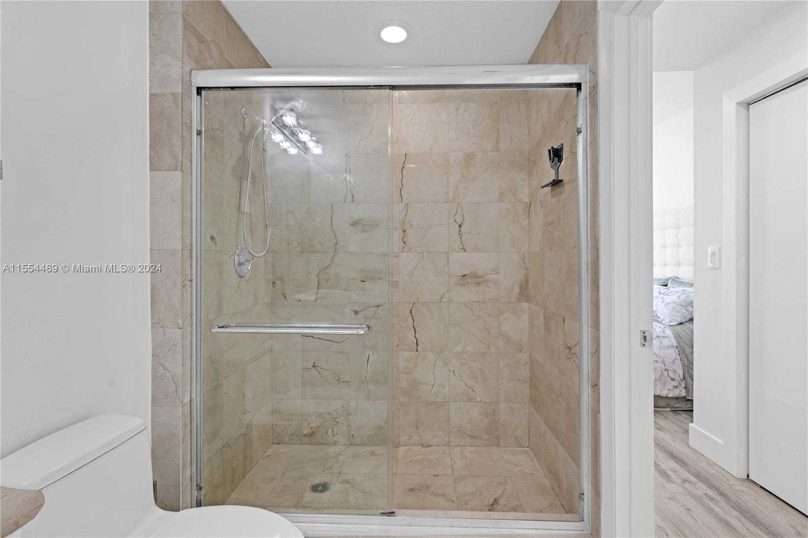 Small Image of 6515 COLLINS AVE #708, Miami Beach Number 16