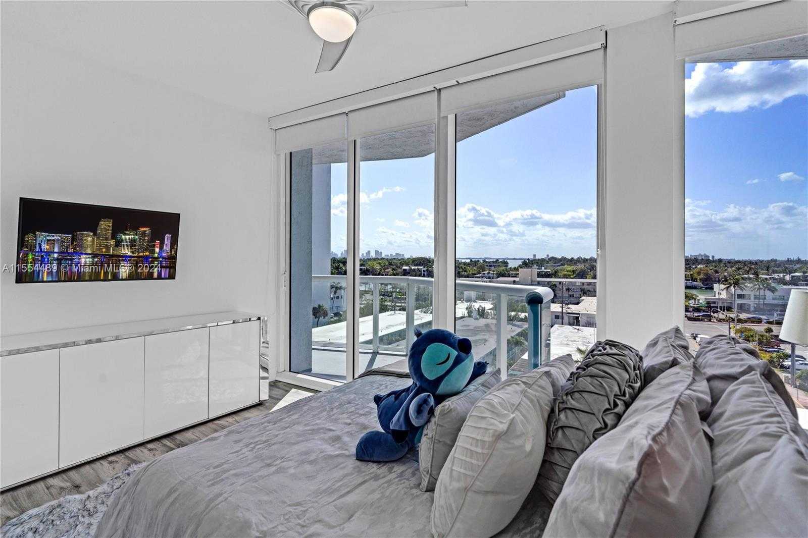 Small Image of 6515 COLLINS AVE #708, Miami Beach Number 18