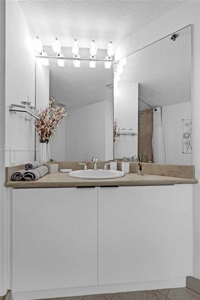 Small Image of 6515 COLLINS AVE #708, Miami Beach Number 23