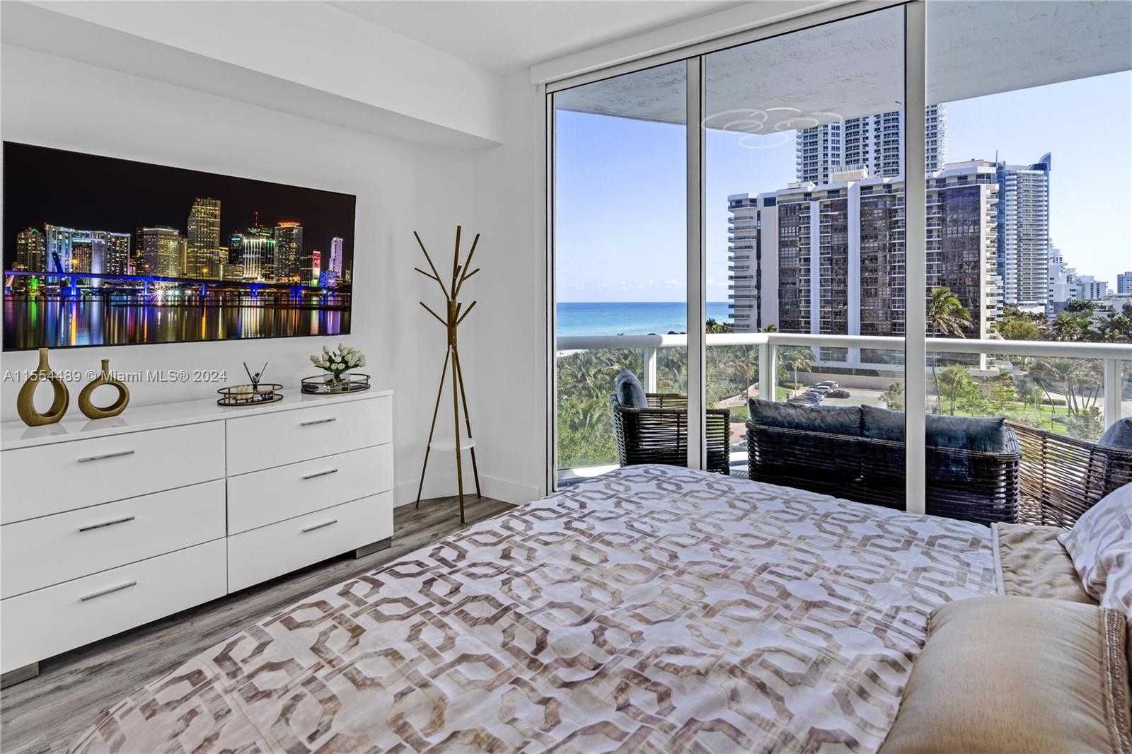 Small Image of 6515 COLLINS AVE #708, Miami Beach Number 3