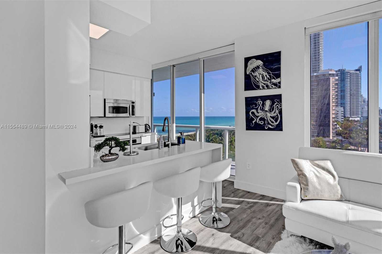 Small Image of 6515 COLLINS AVE #708, Miami Beach Number 5