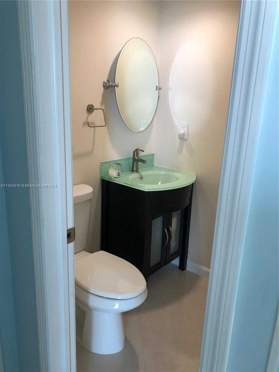 Small Image of 4001 SOUTH OCEAN DR #12L, Hollywood Number 6