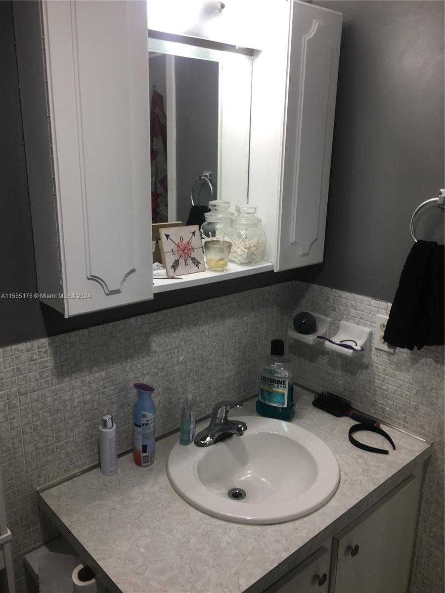 Small Image of 12590 NORTH EAST 16TH AVE #302, North Miami Number 16