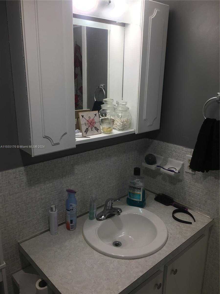 Small Image of 12590 NORTH EAST 16TH AVE #302, North Miami Number 17