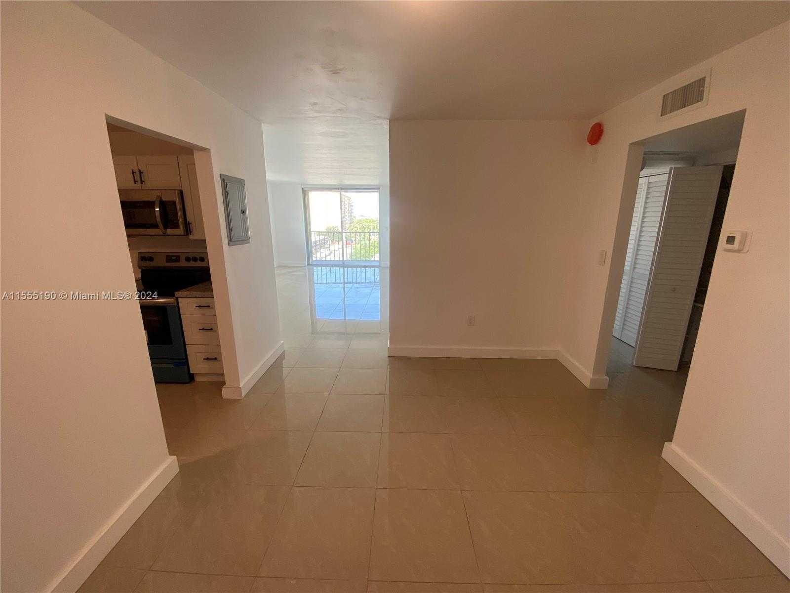 Small Image of 12590 NORTH EAST 16TH AVE #603, North Miami Number 4