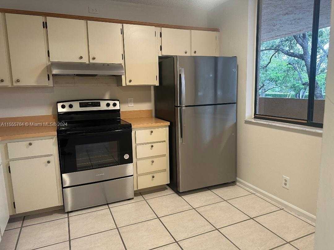 Small Image of 8592 WEST SUNRISE BLVD #214, Plantation Number 2