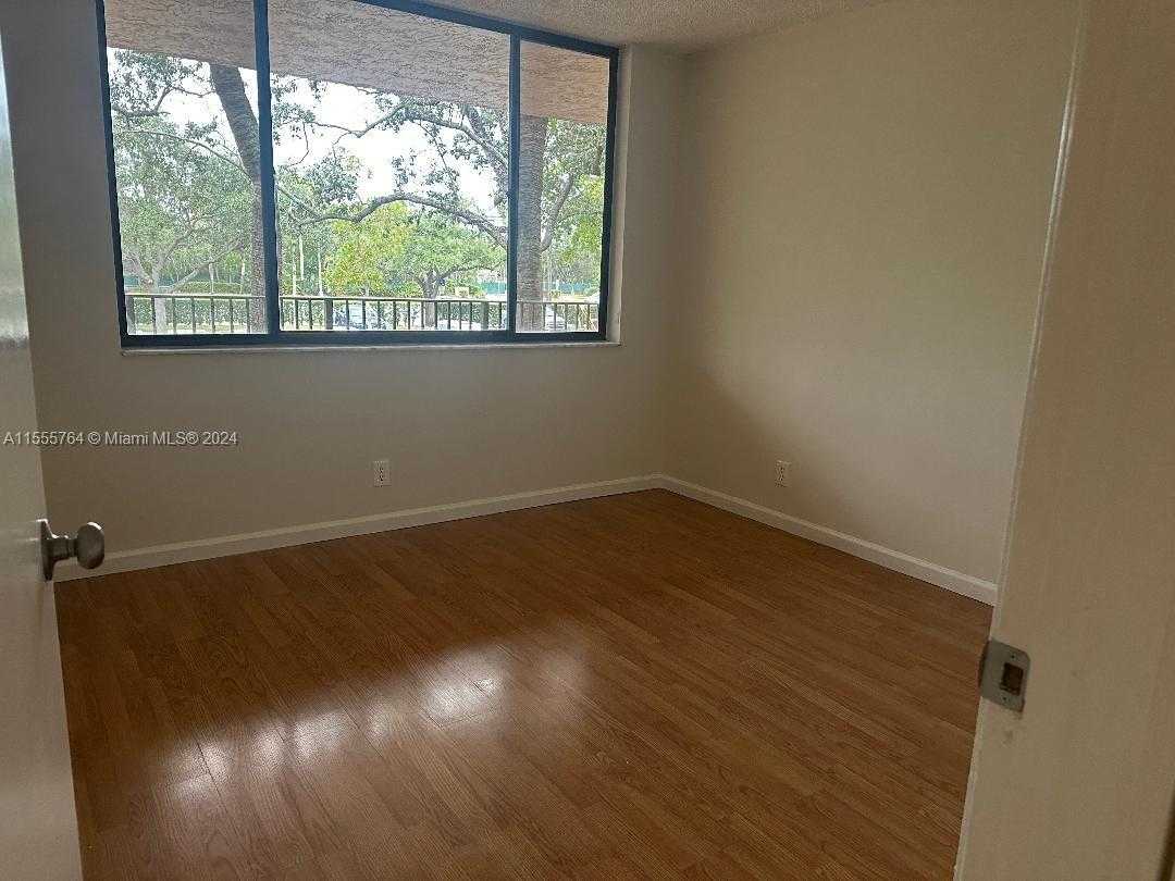 Small Image of 8592 WEST SUNRISE BLVD #214, Plantation Number 6