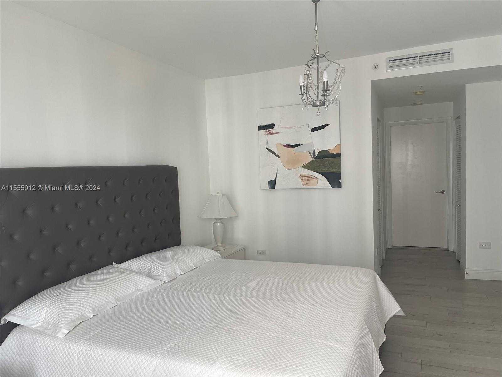 Small Image of 801 BRICKELL KEY BLVD #1610, Miami Number 11