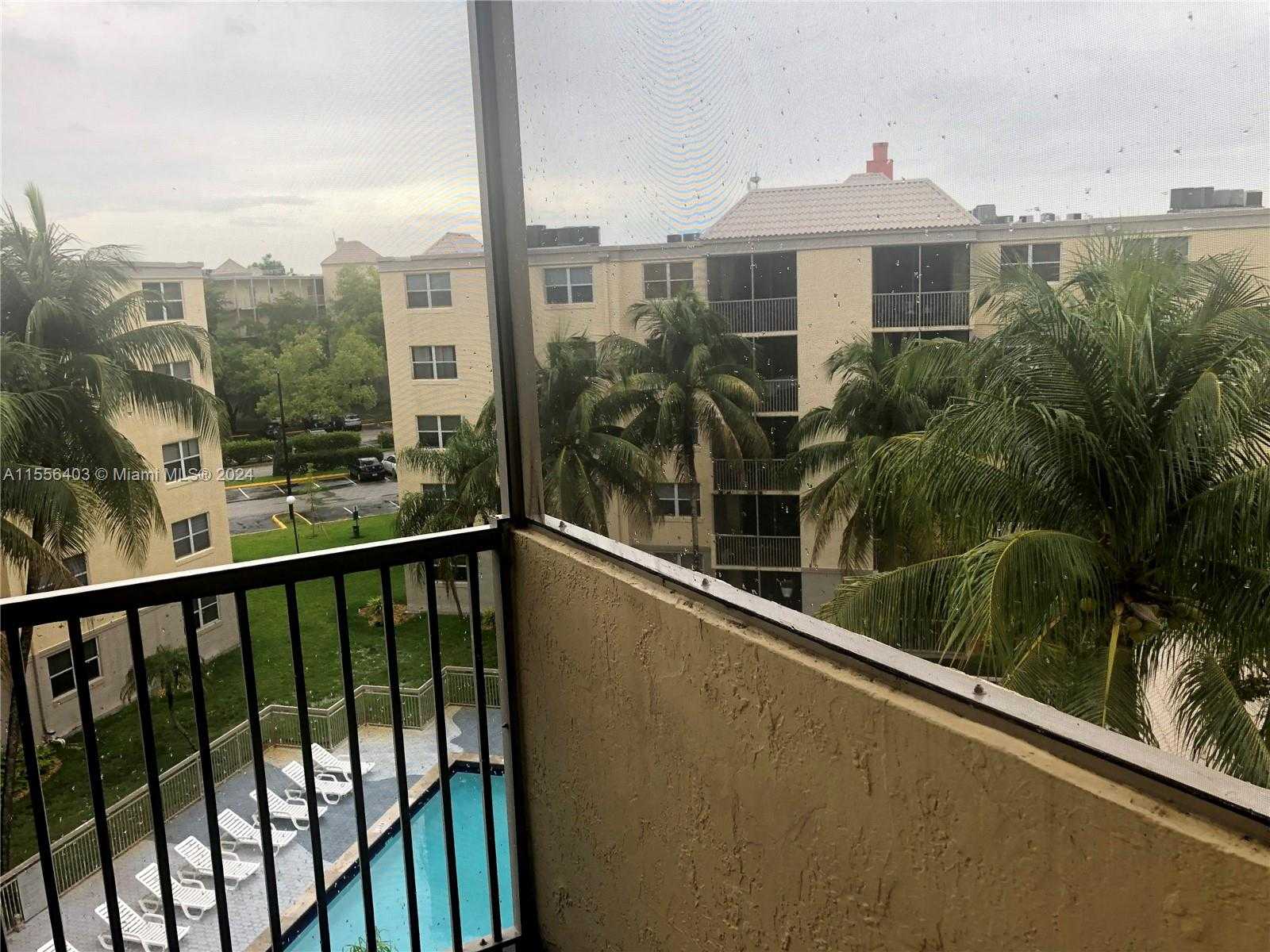 Small Image of 8255 LAKE DR #504, Doral Number 10