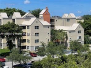 Small Image of 8255 LAKE DR #204, Doral Number 2