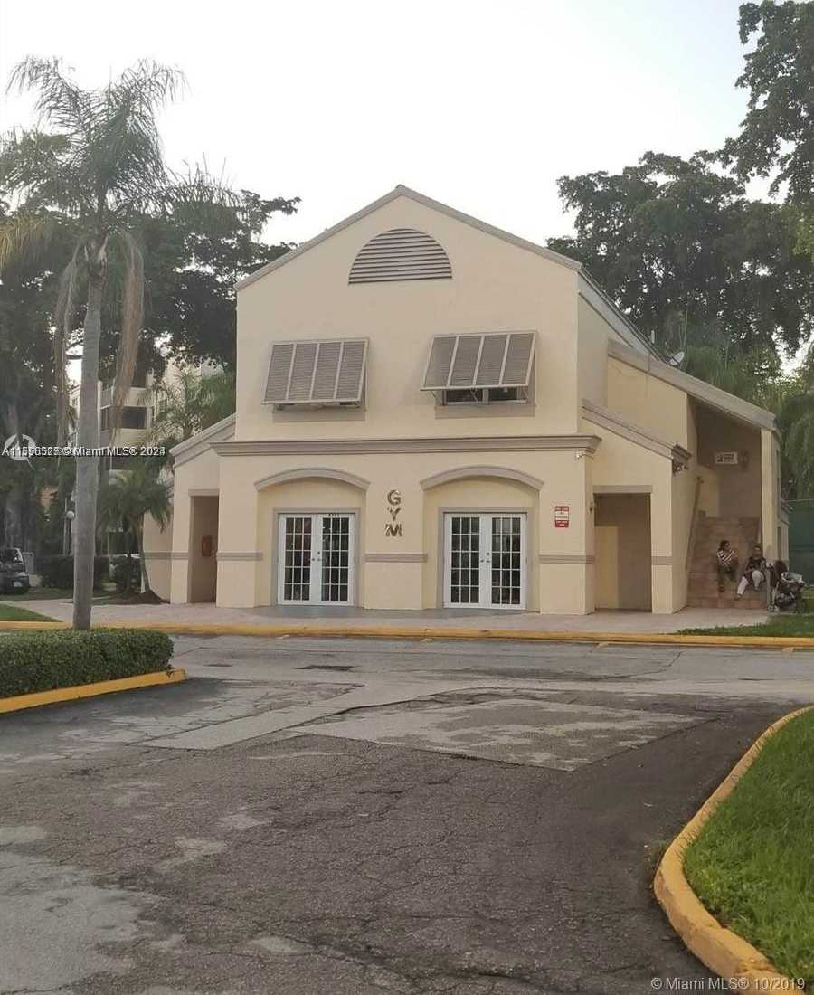 Small Image of 8255 LAKE DR #204, Doral Number 8