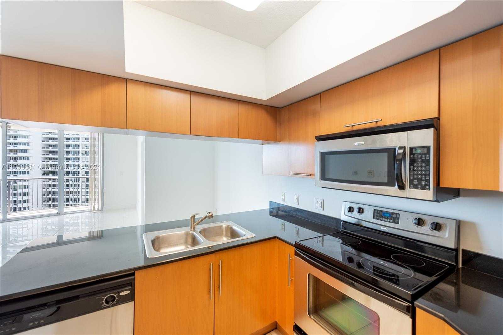 Small Image of 1750 NORTH BAYSHORE DR #2202, Miami Number 10