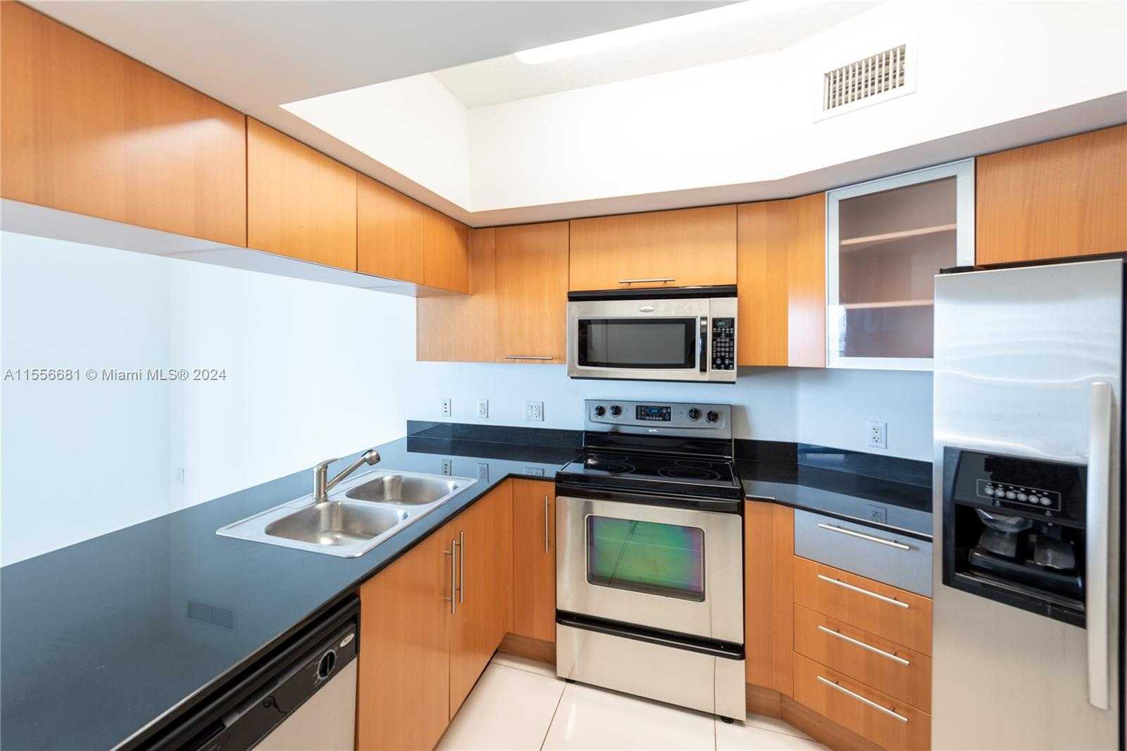 Small Image of 1750 NORTH BAYSHORE DR #2202, Miami Number 9