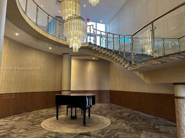 Small Image of 5401 COLLINS AVE #209, Miami Beach Number 12