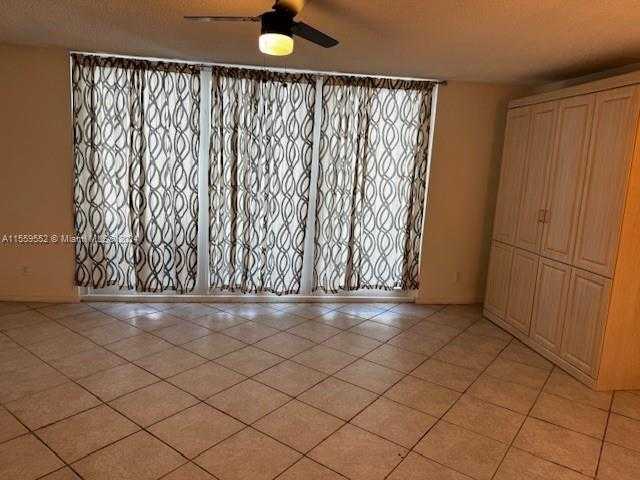 Small Image of 5401 COLLINS AVE #209, Miami Beach Number 23