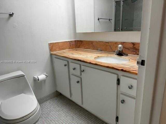 Small Image of 5401 COLLINS AVE #209, Miami Beach Number 25