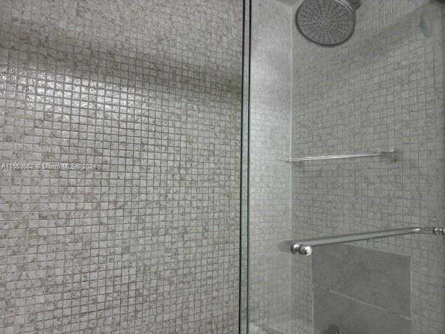 Small Image of 5401 COLLINS AVE #209, Miami Beach Number 26