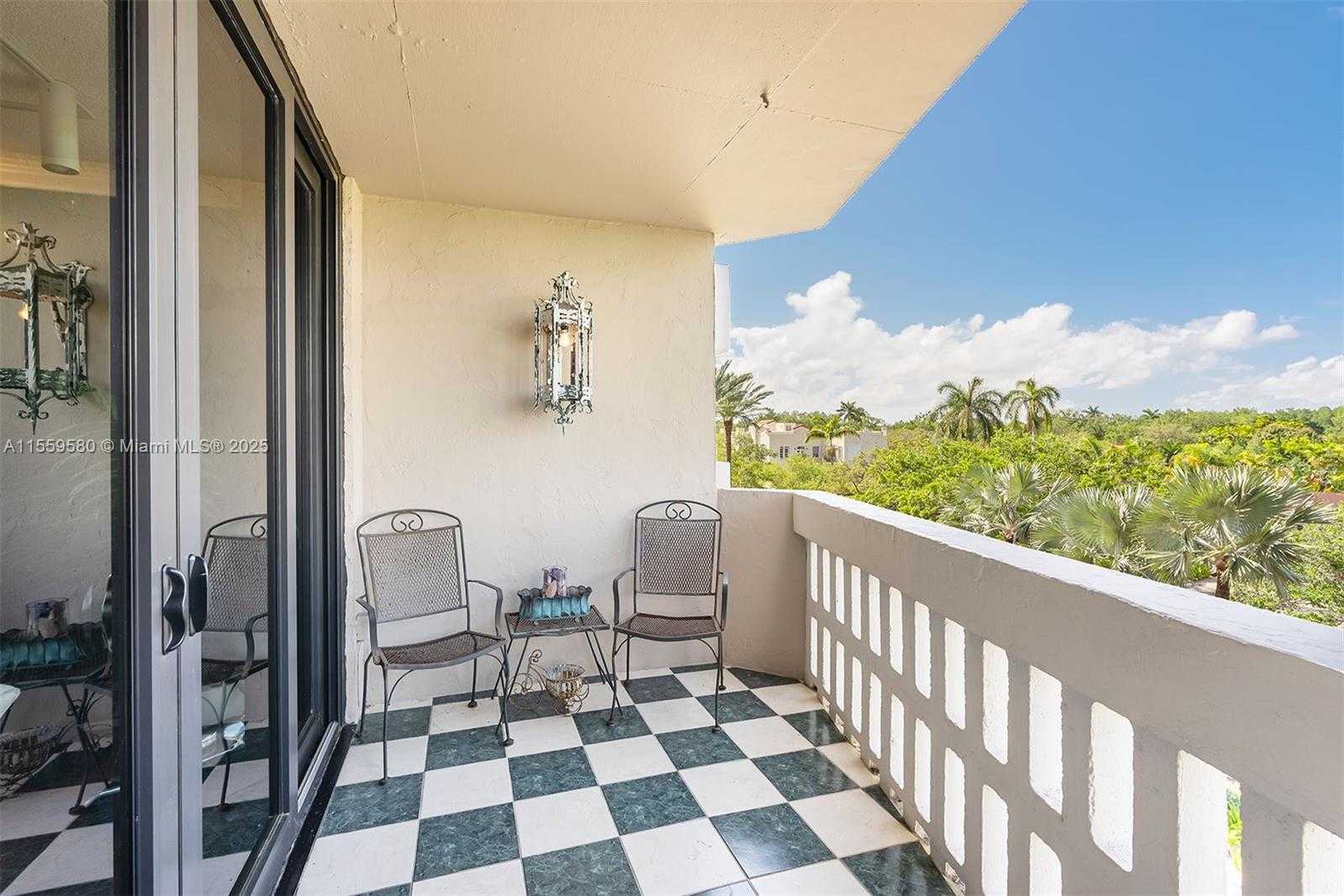 Small Image of 90 EDGEWATER DR #404, Coral Gables Number 2