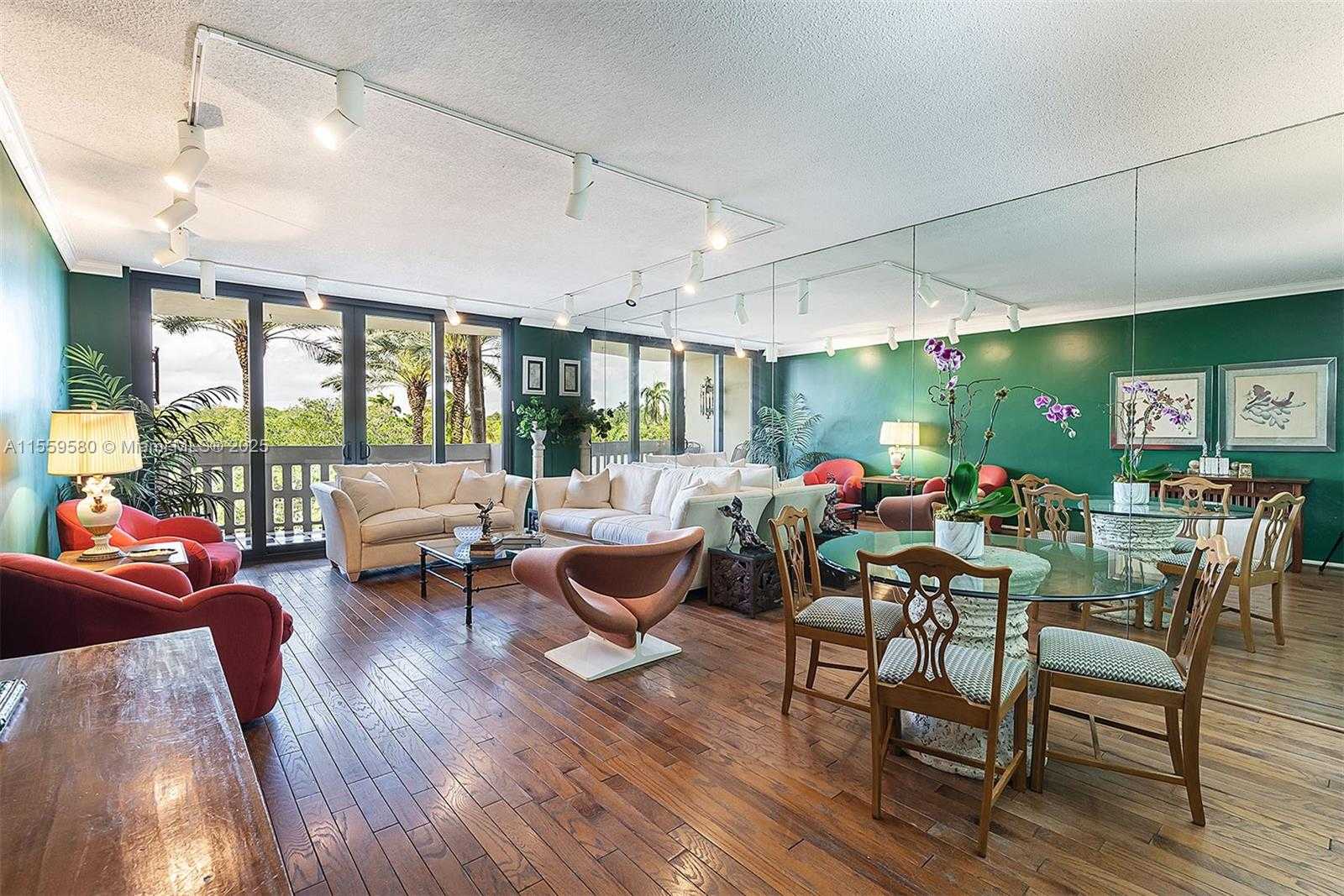 Small Image of 90 EDGEWATER DR #404, Coral Gables Number 4