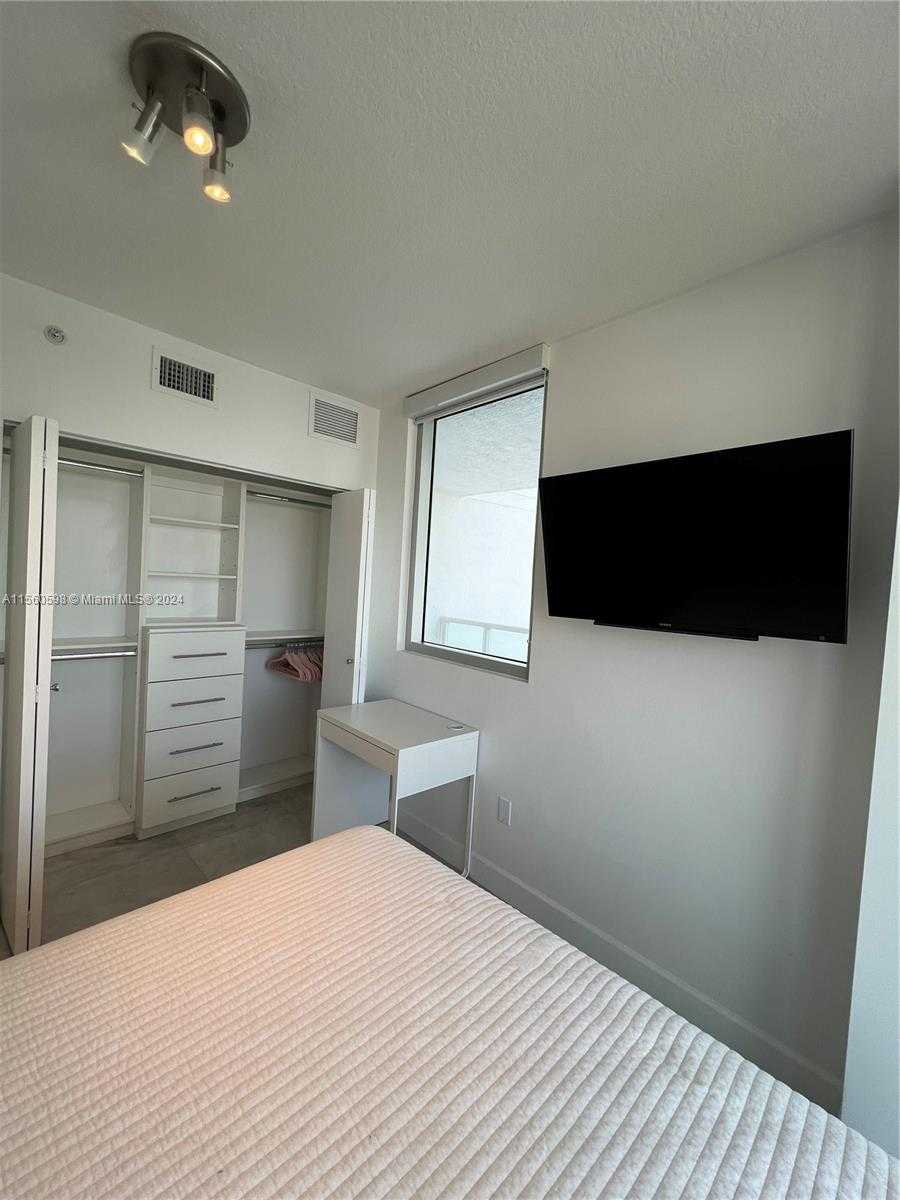 Small Image of 6700 INDIAN CREEK DR #701, Miami Beach Number 10