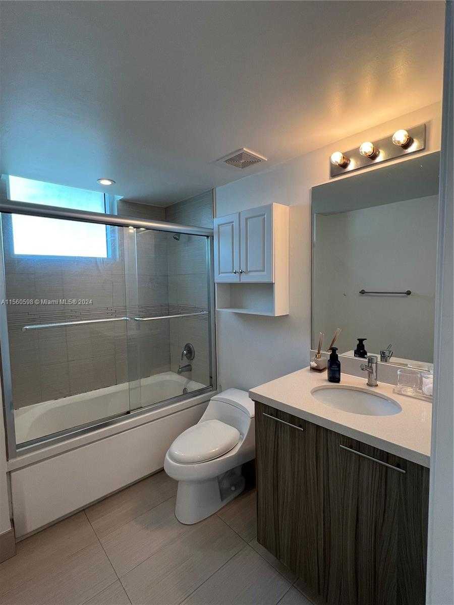 Small Image of 6700 INDIAN CREEK DR #701, Miami Beach Number 12