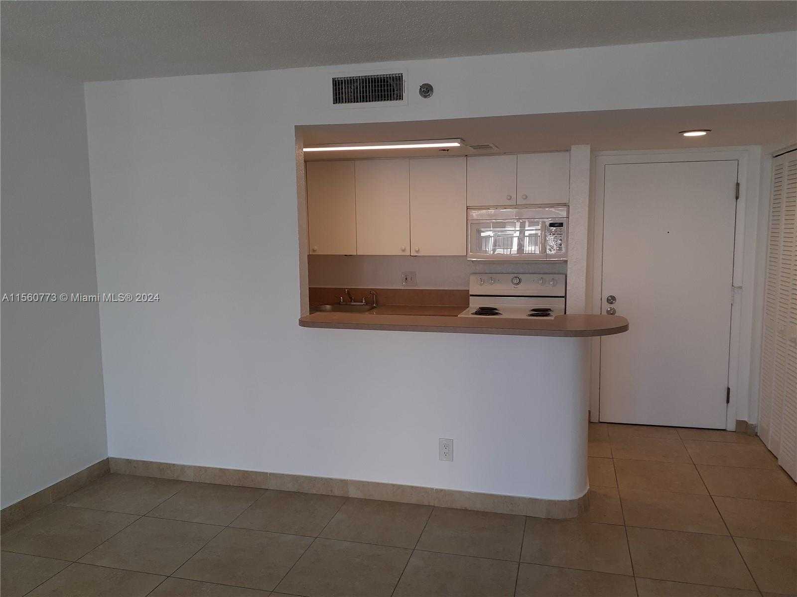 Small Image of 770 CLAUGHTON ISLAND DR #2007, Miami Number 3