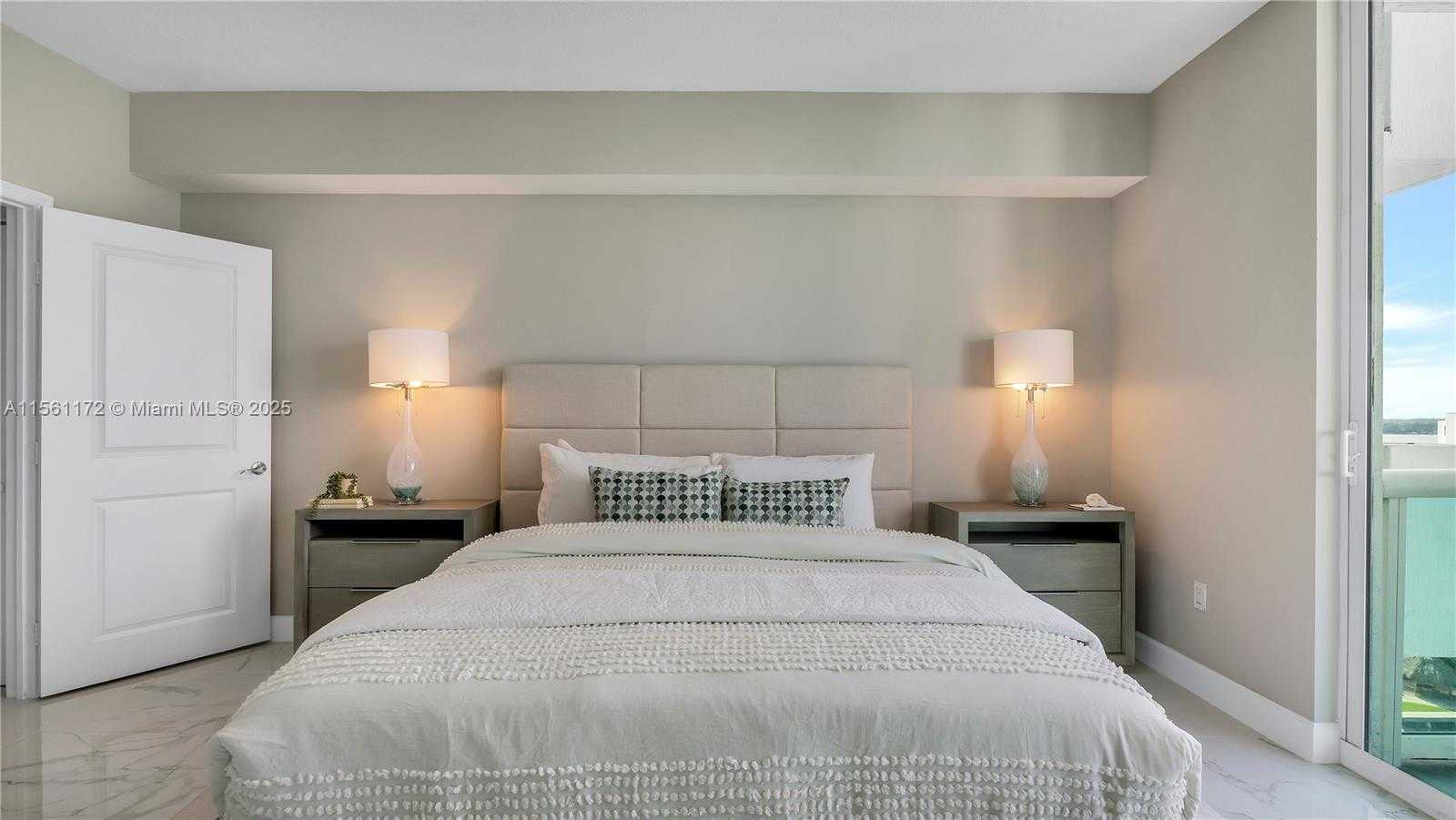 Small Image of 7900 HARBOR ISLAND DR #1001, North Bay Village Number 37