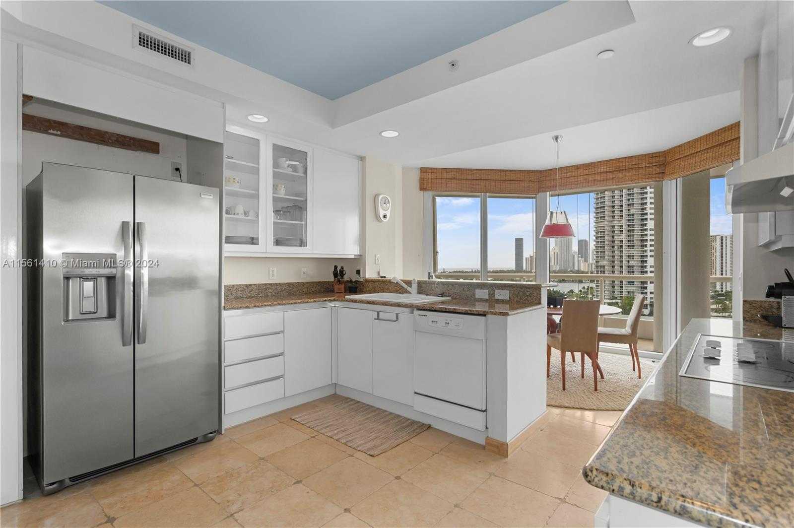 Small Image of 21050 Point Pl, Aventura, FL 33180, USA Number 11