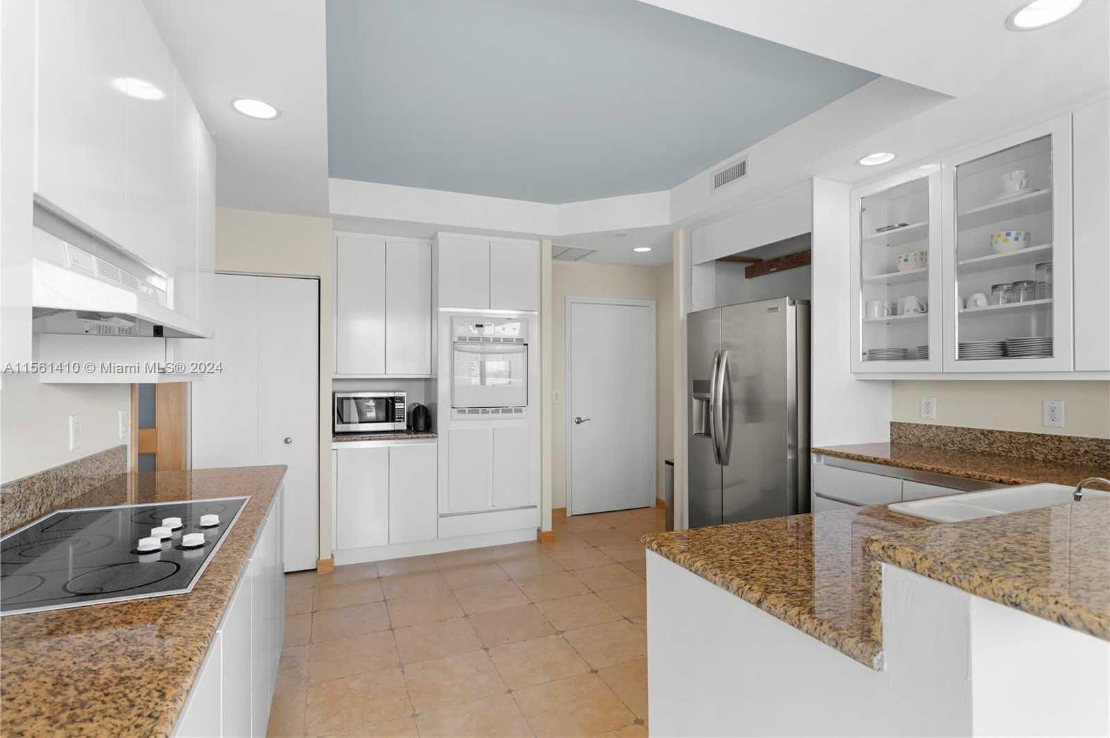 Small Image of 21050 Point Pl, Aventura, FL 33180, USA Number 13