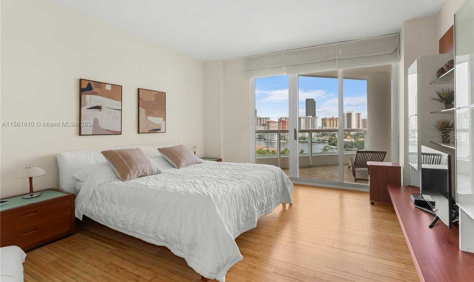 Small Image of 21050 Point Pl, Aventura, FL 33180, USA Number 20
