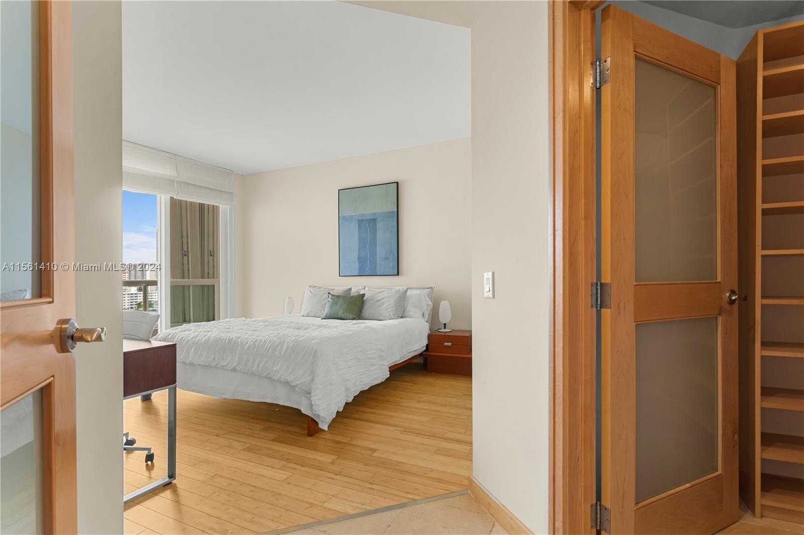 Small Image of 21050 Point Pl, Aventura, FL 33180, USA Number 24