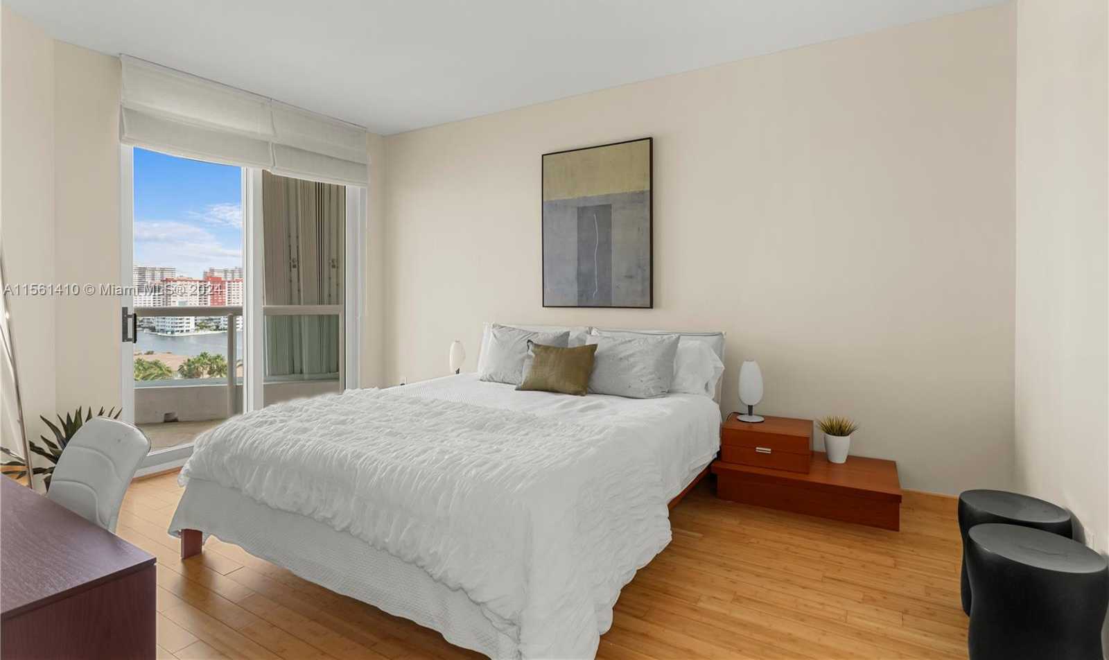 Small Image of 21050 Point Pl, Aventura, FL 33180, USA Number 25