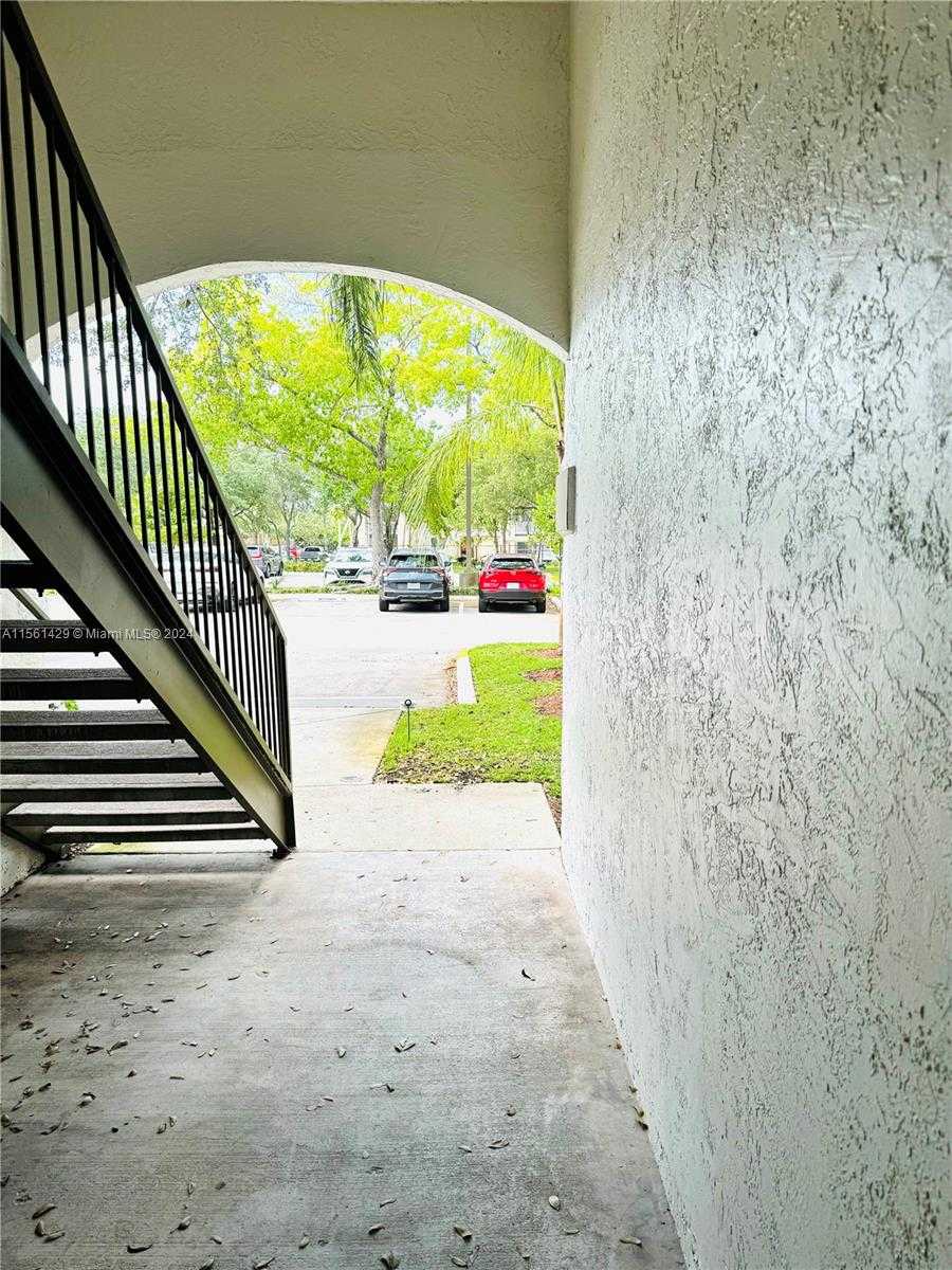 Small Image of 520 SOUTH PARK RD #16-12, Hollywood Number 10