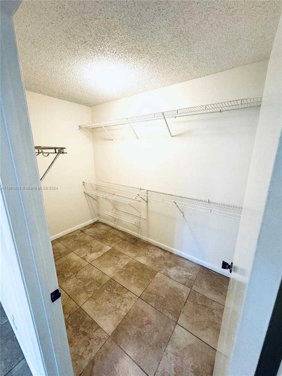 Small Image of 520 SOUTH PARK RD #16-12, Hollywood Number 12